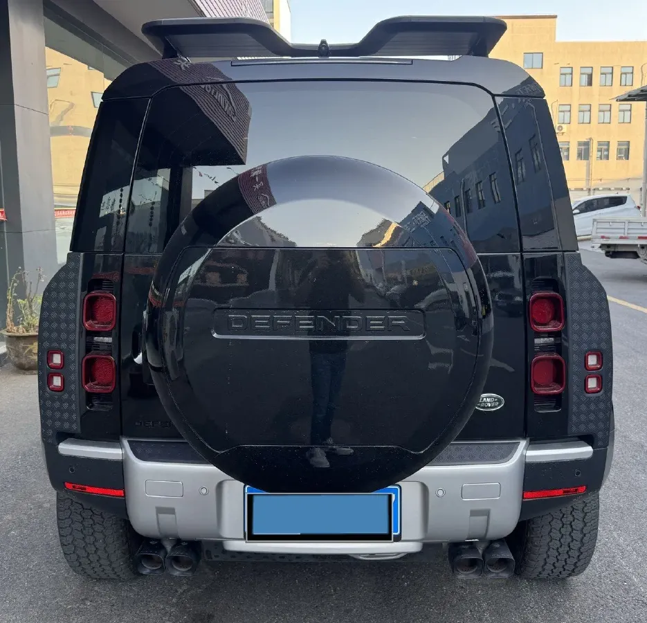 2024 Land Rover Defender 3.0T 400HP L6 8AT,autocango,china used car exporter,china ev exporter,chinese used car exporter,chinese used ev exporter