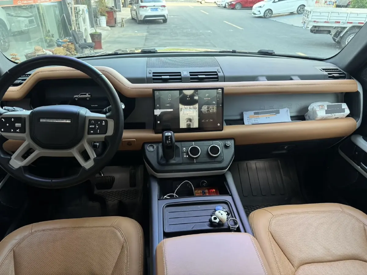 2024 Land Rover Defender 3.0T 400HP L6 8AT,autocango,china used car exporter,china ev exporter,chinese used car exporter,chinese used ev exporter
