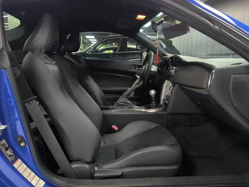 2019 Ford Focus 2.3T 280HP L4 6MT,autocango,china used car exporter,china ev exporter,chinese used car exporter,chinese used ev exporter