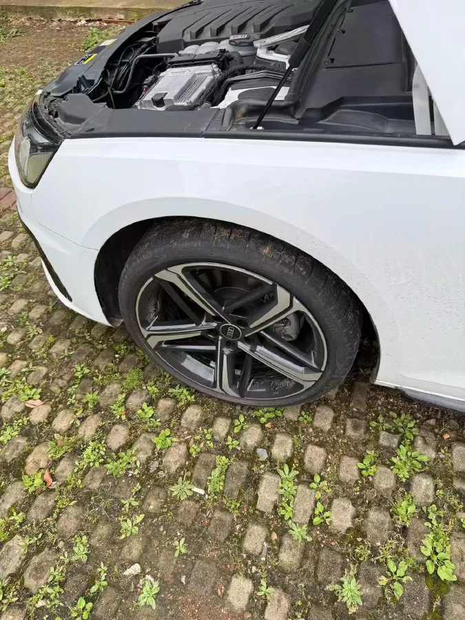 2023 Audi A4L 2.0T 190HP L4 7DCT,autocango,china used car exporter,china ev exporter,chinese used car exporter,chinese used ev exporter