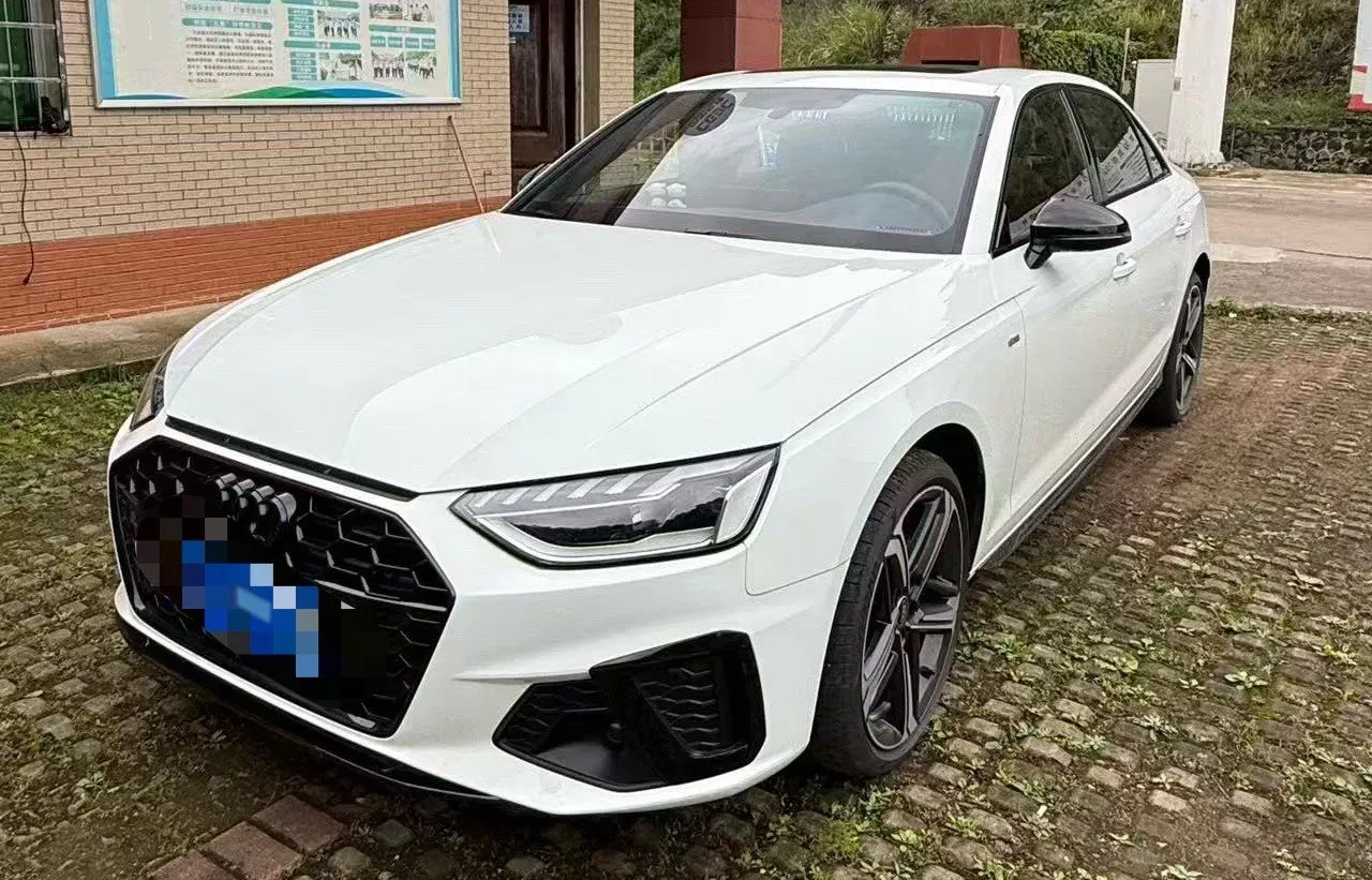2023 Audi A4L 2.0T 190HP L4 7DCT,autocango,china used car exporter,china ev exporter,chinese used car exporter,chinese used ev exporter