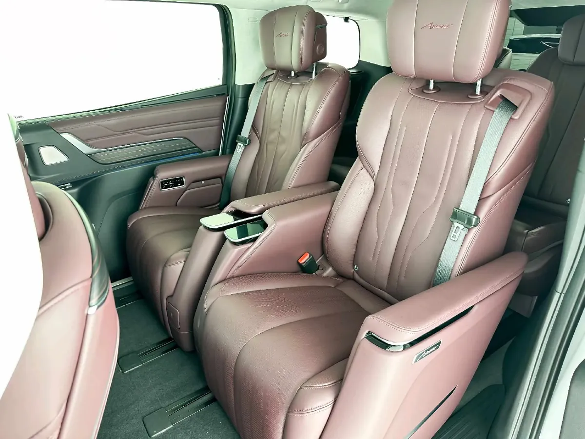 2023 Buick Century 2.0T 237HP L4 9AT,autocango,china used car exporter,china ev exporter,chinese used car exporter,chinese used ev exporter
