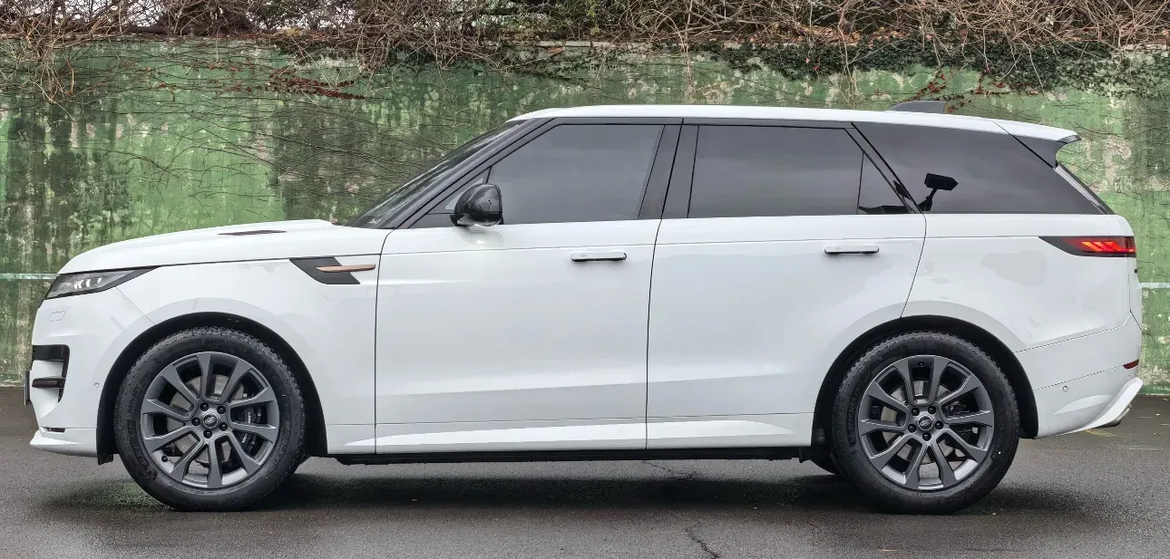 2024 Land Rover Range Rover Sport 3.0T 400HP L6 8AT,autocango,china used car exporter,china ev exporter,chinese used car exporter,chinese used ev exporter