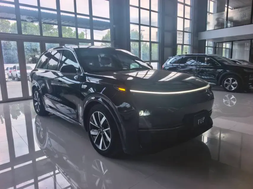 2023 Li L8 Range Extended 154HP REEV 40.9KWH,autocango,china used car exporter,china ev exporter,chinese used car exporter,chinese used ev exporter