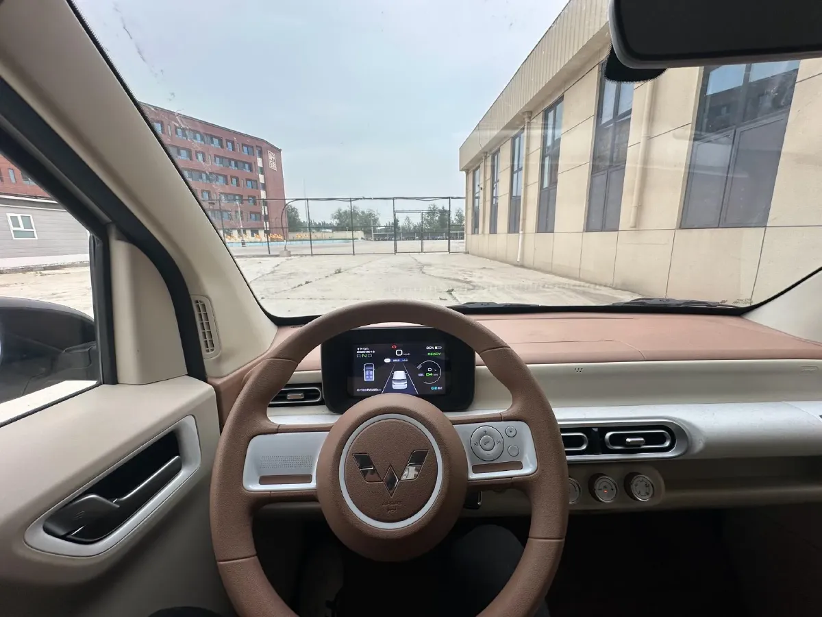 2024 WuLing HongGuang MINI EV BEV 17.3KWH,autocango,china used car exporter,china ev exporter,chinese used car exporter,chinese used ev exporter