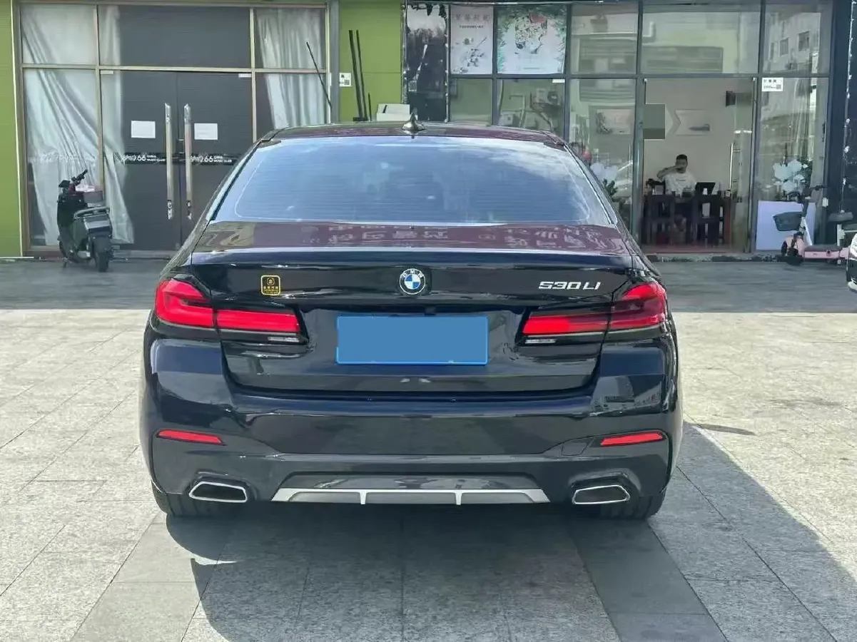 2023 BMW 5 Series 2.0T 245HP L4 8AT,autocango,china used car exporter,china ev exporter,chinese used car exporter,chinese used ev exporter