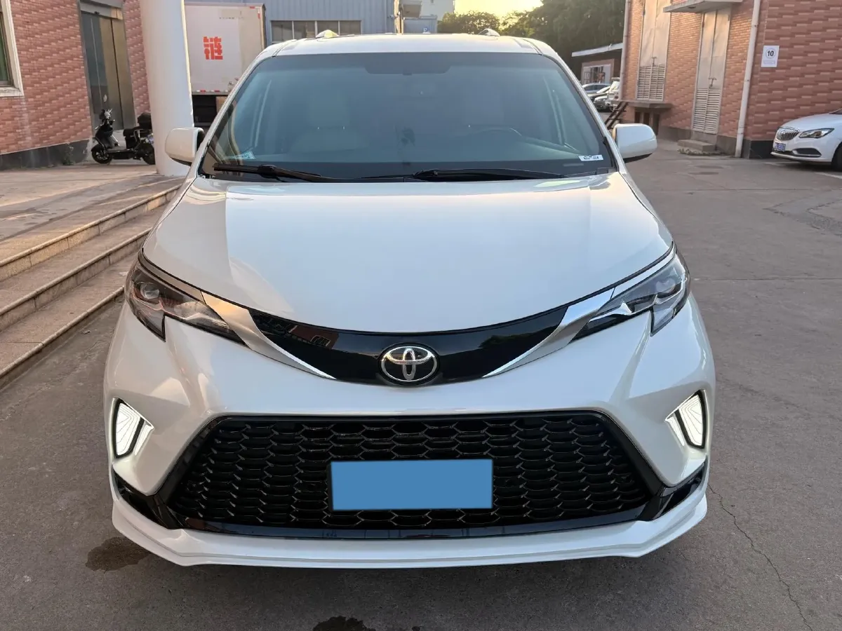 2019 Toyota Avalon 2.0L 178HP L4 CVT,autocango,china used car exporter,china ev exporter,chinese used car exporter,chinese used ev exporter
