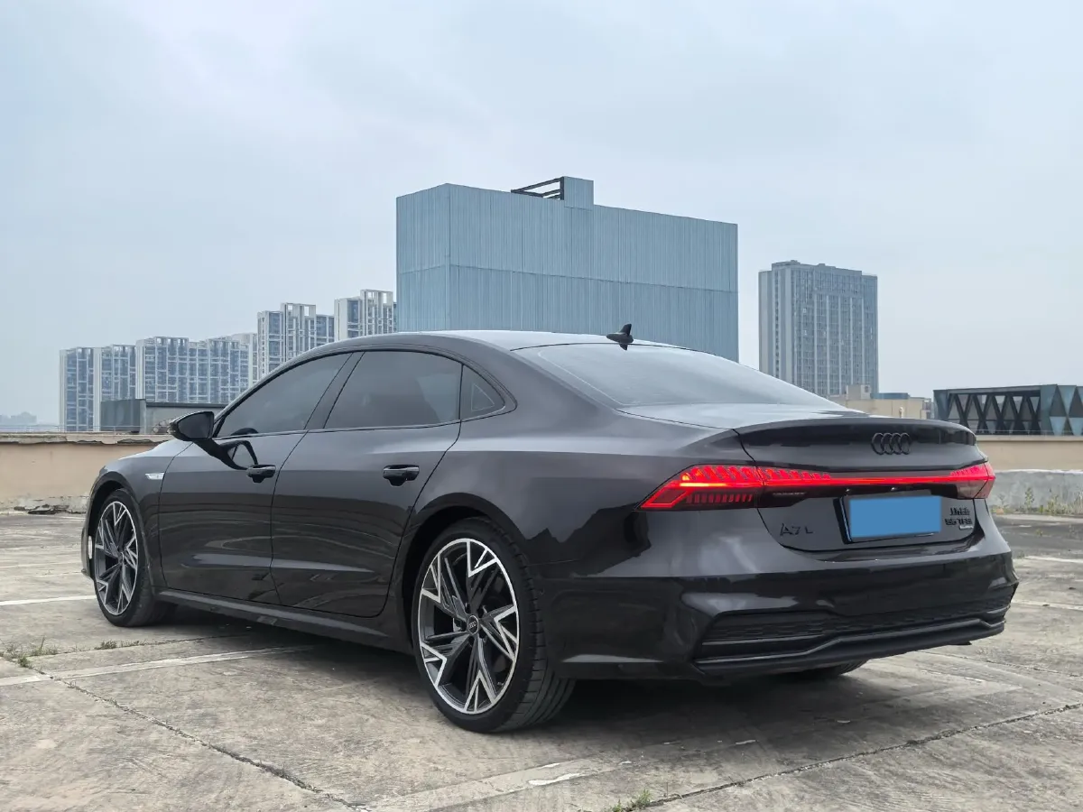 2024 Audi A7L 3.0T 340HP V6 7DCT,autocango,china used car exporter,china ev exporter,chinese used car exporter,chinese used ev exporter