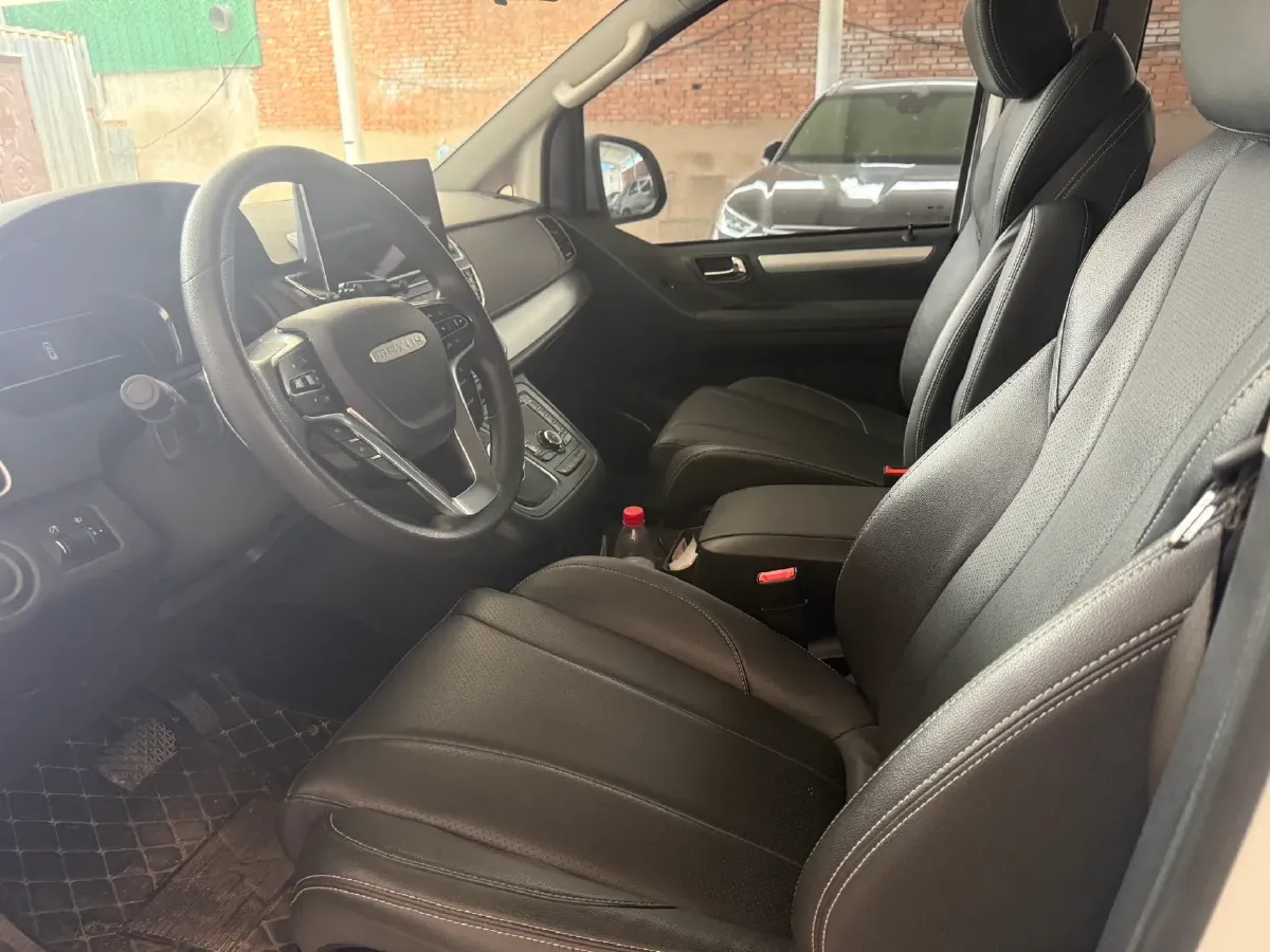 2023 MAXUS G20 2.0T 261HP L4 8AT,autocango,china used car exporter,china ev exporter,chinese used car exporter,chinese used ev exporter