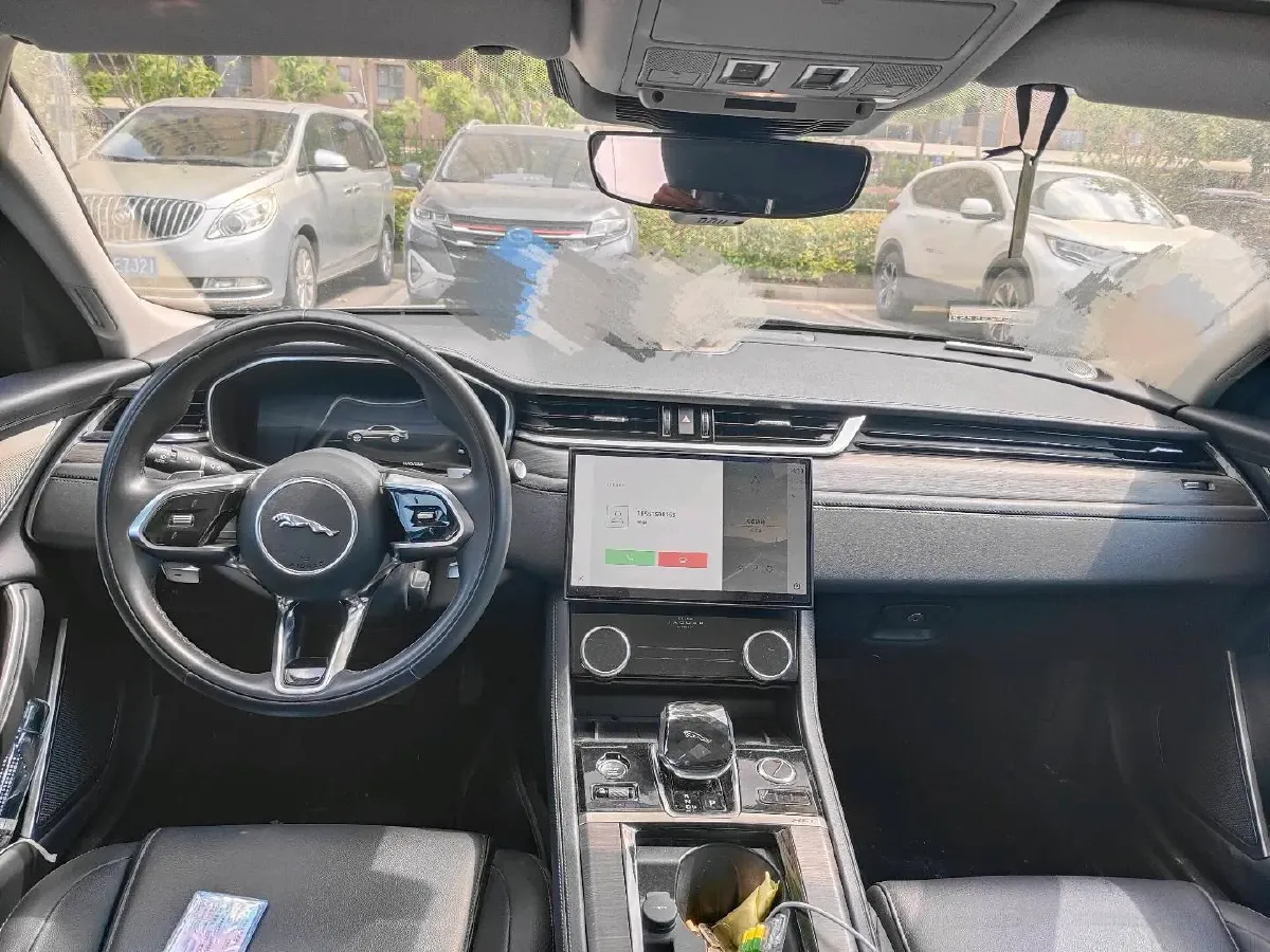 2023 Jaguar XFL 2.0T 200HP L4 8AT,autocango,china used car exporter,china ev exporter,chinese used car exporter,chinese used ev exporter
