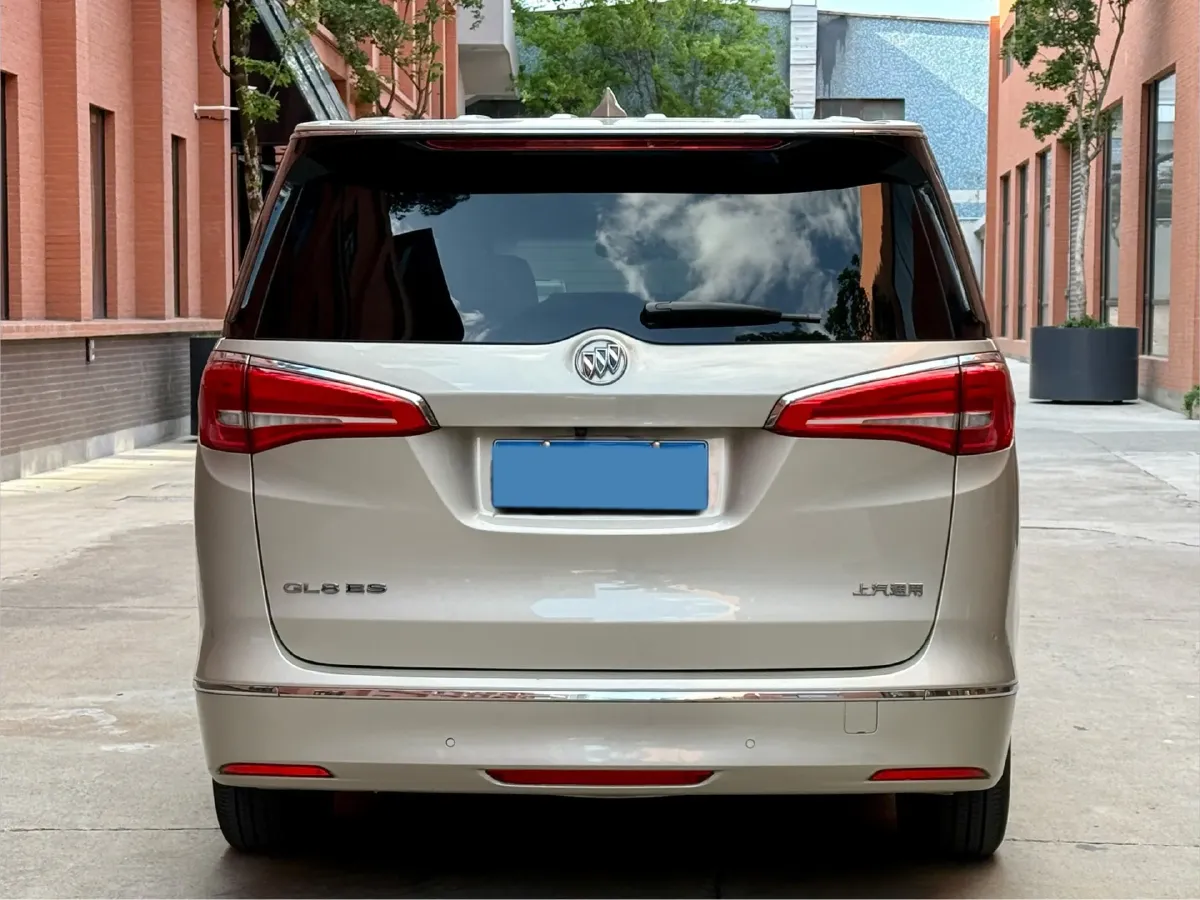 2018 Buick GL8 2.0T 260HP L4 6AT,autocango,china used car exporter,china ev exporter,chinese used car exporter,chinese used ev exporter