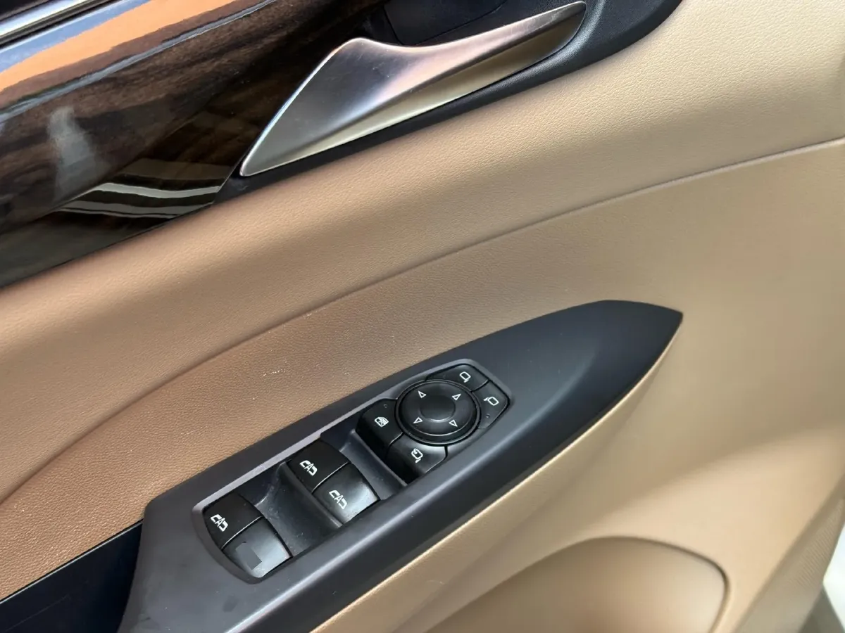 2018 Buick GL8 2.0T 260HP L4 6AT,autocango,china used car exporter,china ev exporter,chinese used car exporter,chinese used ev exporter
