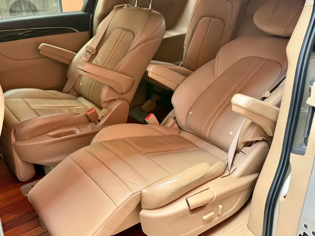 2018 Buick GL8 2.0T 260HP L4 6AT,autocango,china used car exporter,china ev exporter,chinese used car exporter,chinese used ev exporter