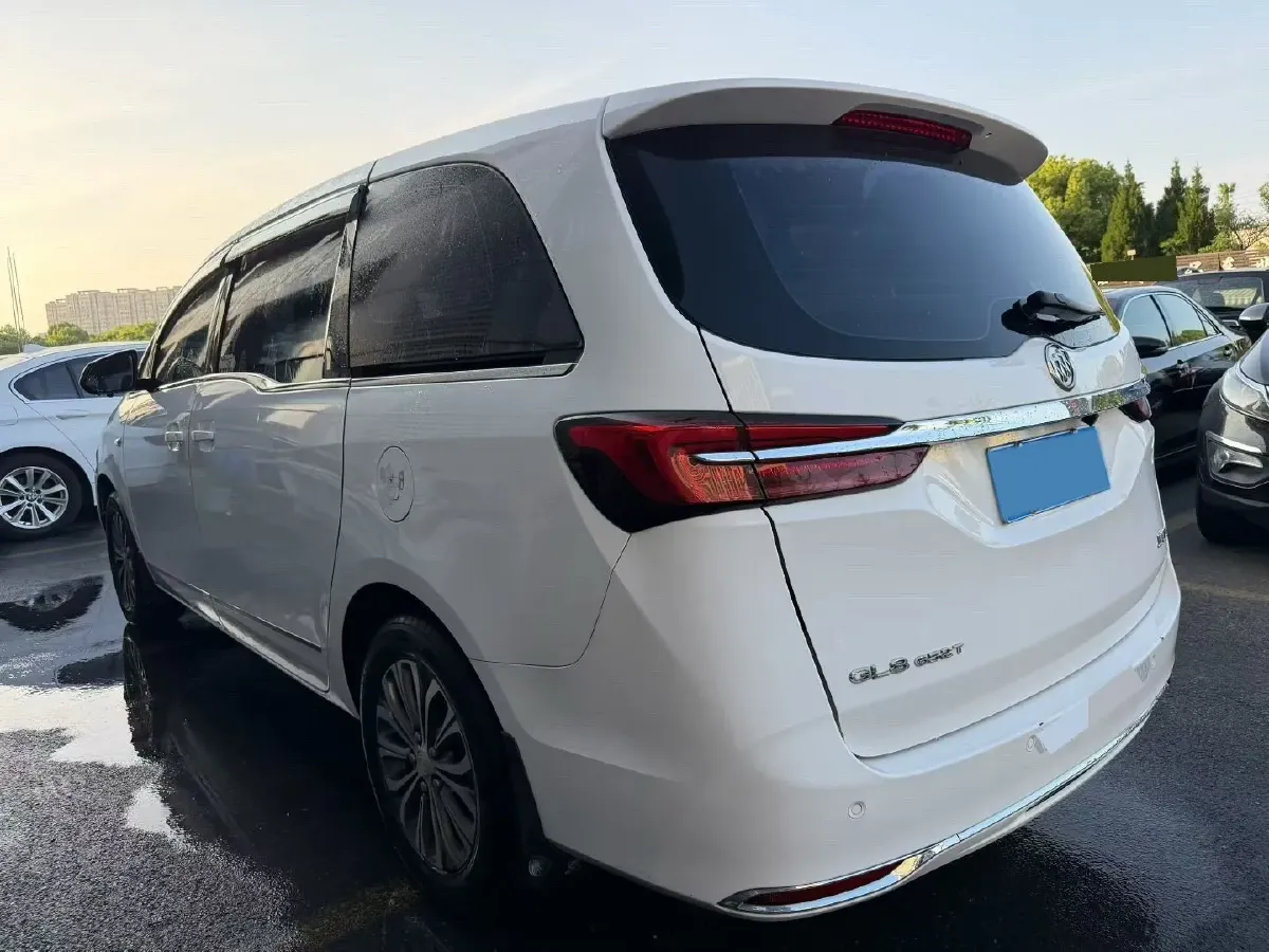 2021 Buick GL8 2.0T 237HP L4 9AT,autocango,china used car exporter,china ev exporter,chinese used car exporter,chinese used ev exporter