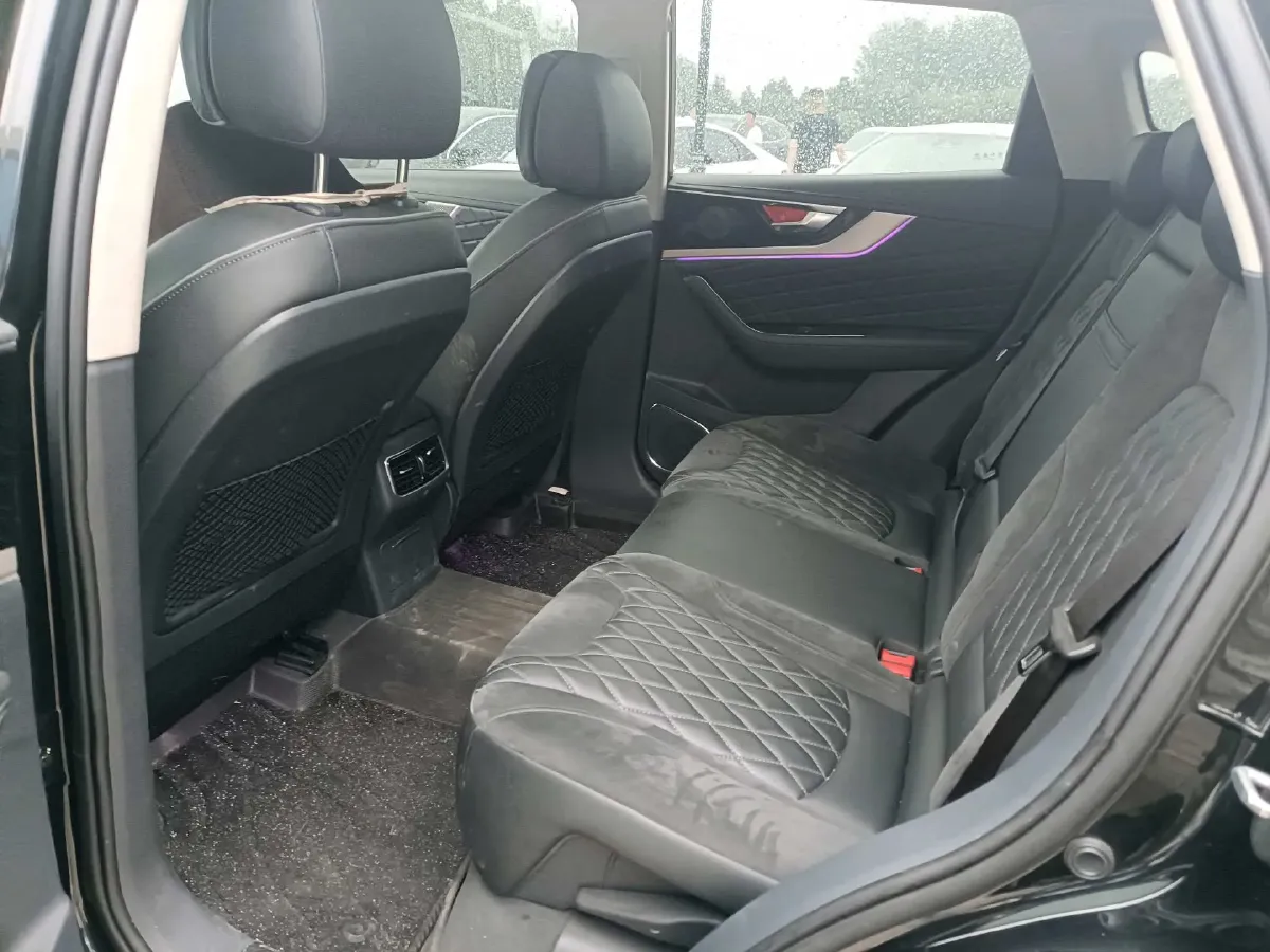 2019 HongQi HS5 2.0T 224HP L4 6AT,autocango,china used car exporter,china ev exporter,chinese used car exporter,chinese used ev exporter
