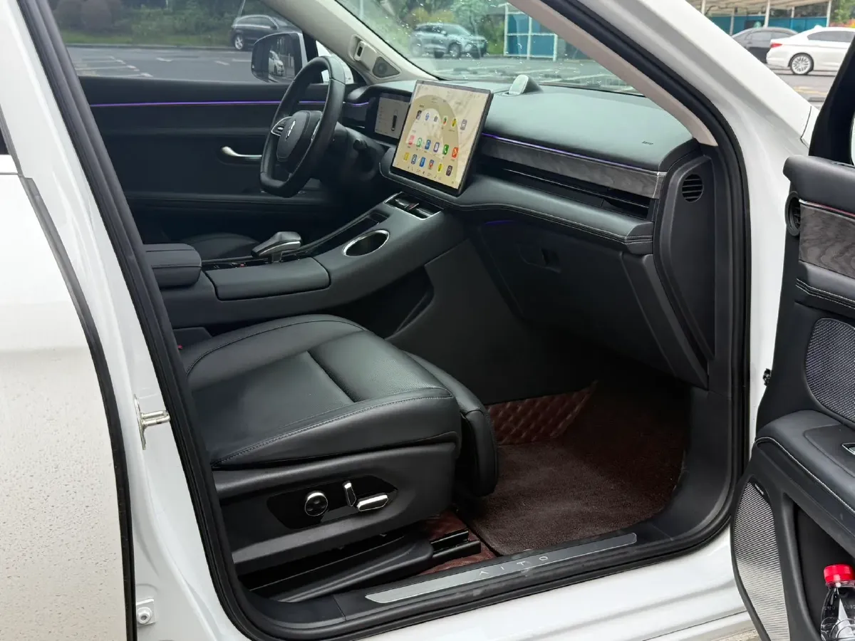2022 Isuzu Mu-X 2.0T 220HP L4 8AT,autocango,china used car exporter,china ev exporter,chinese used car exporter,chinese used ev exporter