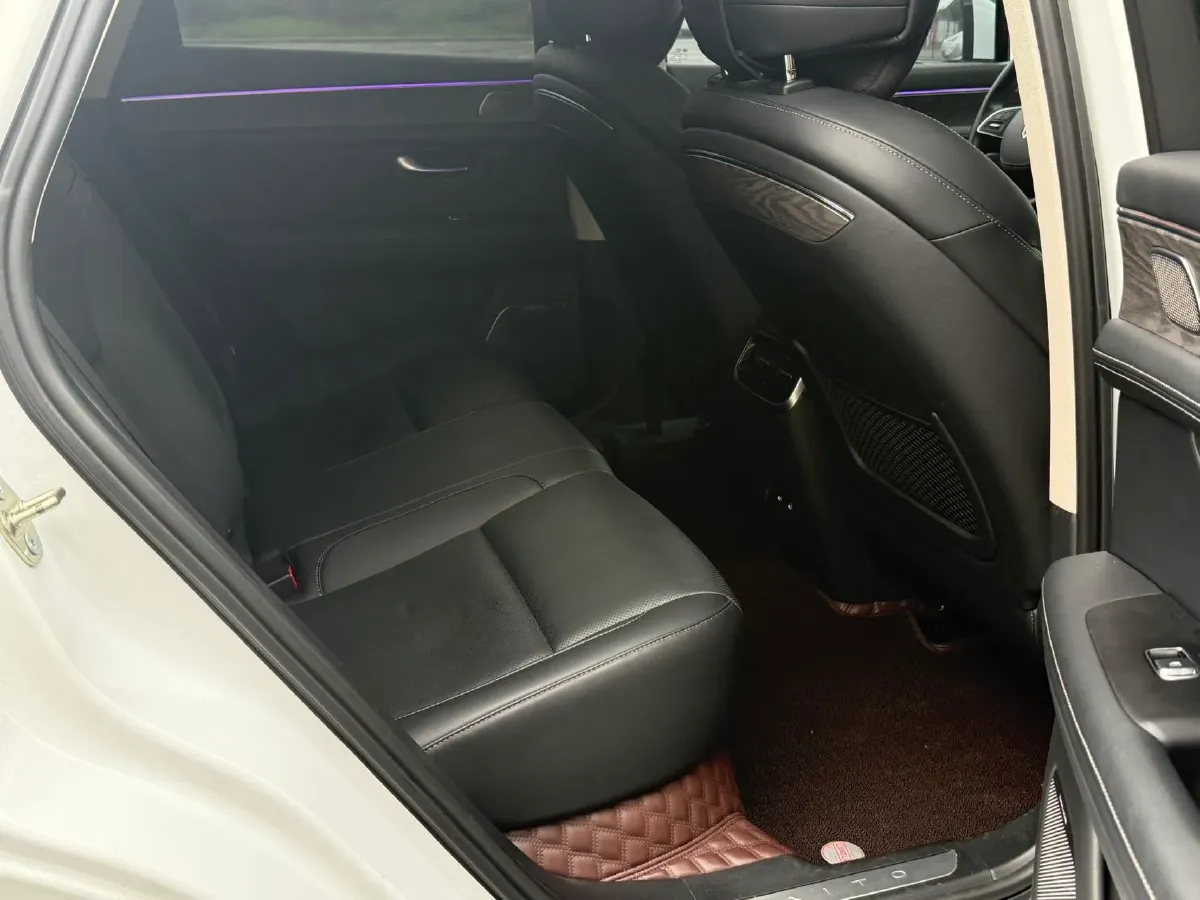 2022 Isuzu Mu-X 2.0T 220HP L4 8AT,autocango,china used car exporter,china ev exporter,chinese used car exporter,chinese used ev exporter