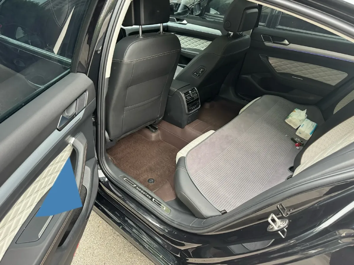 2024 Volkswagen Magotan 2.0T 186HP L4 7DCT,autocango,china used car exporter,china ev exporter,chinese used car exporter,chinese used ev exporter