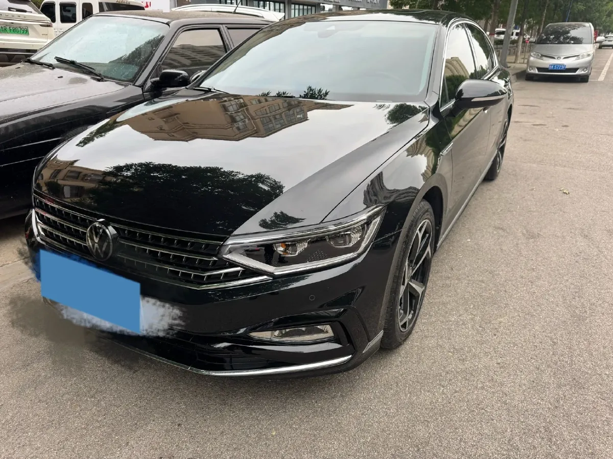 2024 Volkswagen Magotan 2.0T 186HP L4 7DCT,autocango,china used car exporter,china ev exporter,chinese used car exporter,chinese used ev exporter