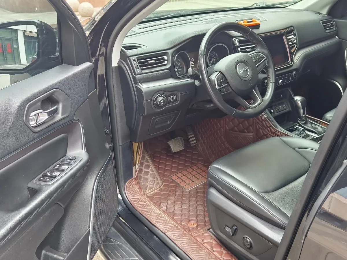 2020 Jeep Grand Commander 2.0T 234HP L4 9AT,autocango,china used car exporter,china ev exporter,chinese used car exporter,chinese used ev exporter