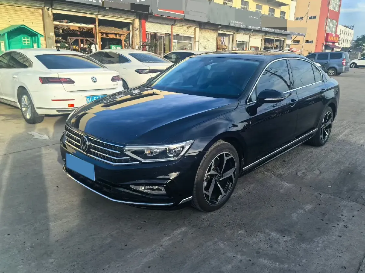 2024 Volkswagen Magotan 2.0T 186HP L4 7DCT,autocango,china used car exporter,china ev exporter,chinese used car exporter,chinese used ev exporter
