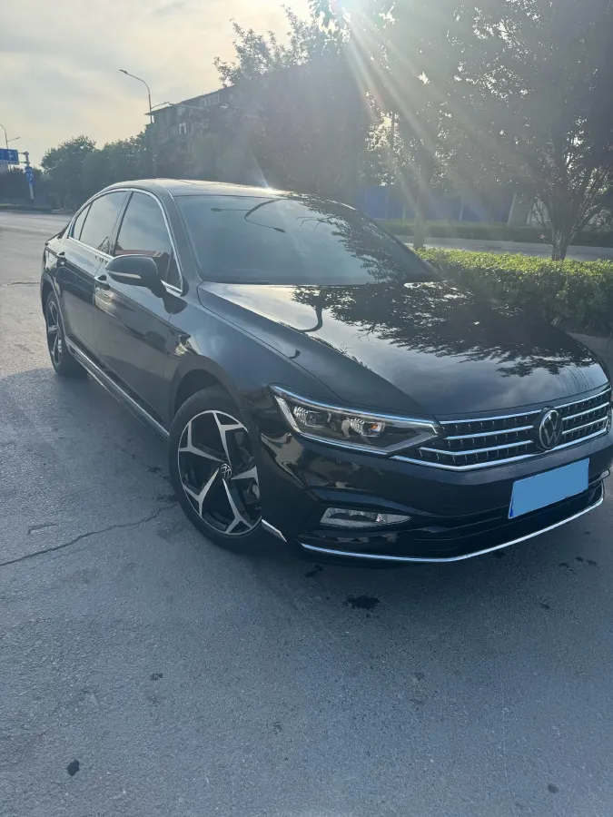 2024 Volkswagen Magotan 2.0T 186HP L4 7DCT,autocango,china used car exporter,china ev exporter,chinese used car exporter,chinese used ev exporter