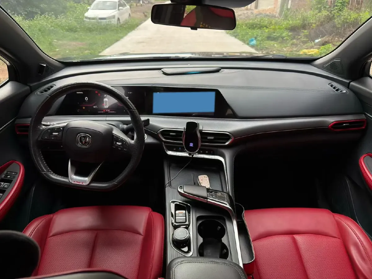 2020 ChangAn UNI-T 1.5T 180HP L4 7DCT,autocango,china used car exporter,china ev exporter,chinese used car exporter,chinese used ev exporter