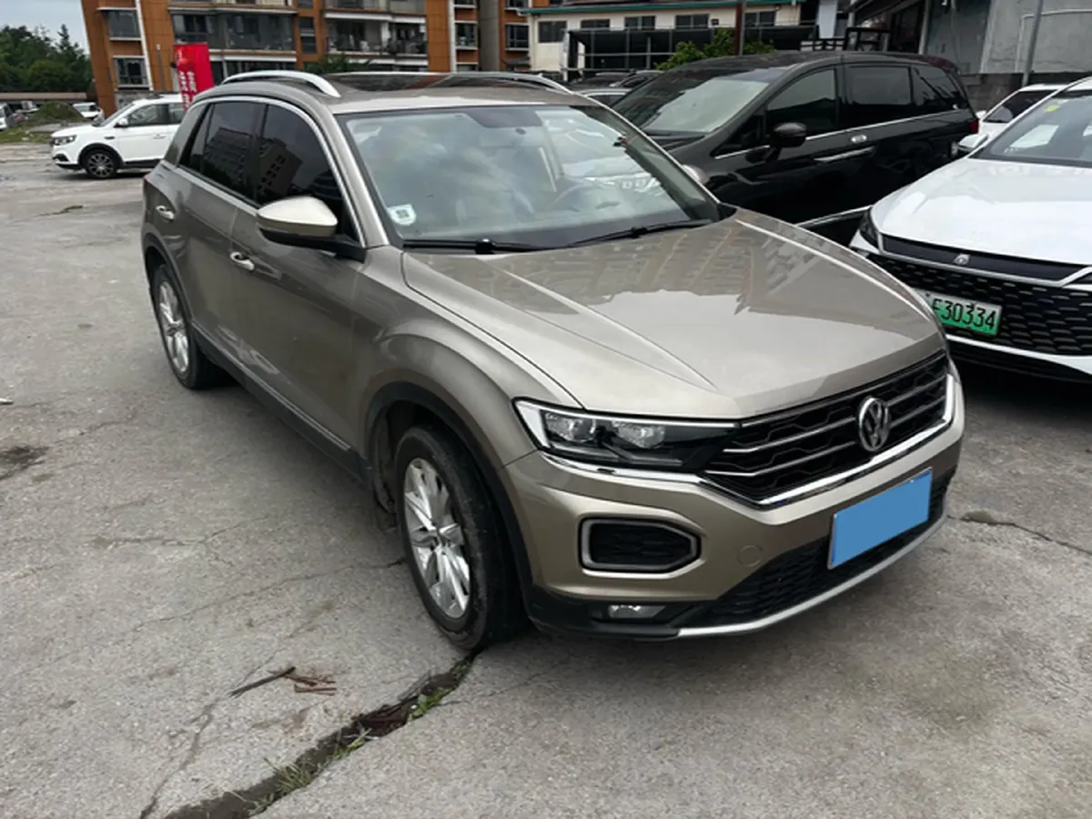 2019 Volkswagen T-Roc 1.4T 131HP L4 7DCT,autocango,china used car exporter,china ev exporter,chinese used car exporter,chinese used ev exporter
