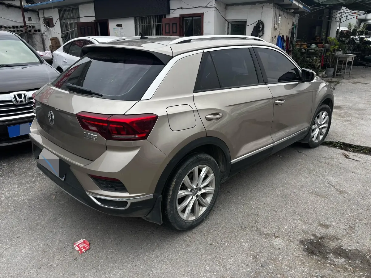 2019 Volkswagen T-Roc 1.4T 131HP L4 7DCT,autocango,china used car exporter,china ev exporter,chinese used car exporter,chinese used ev exporter