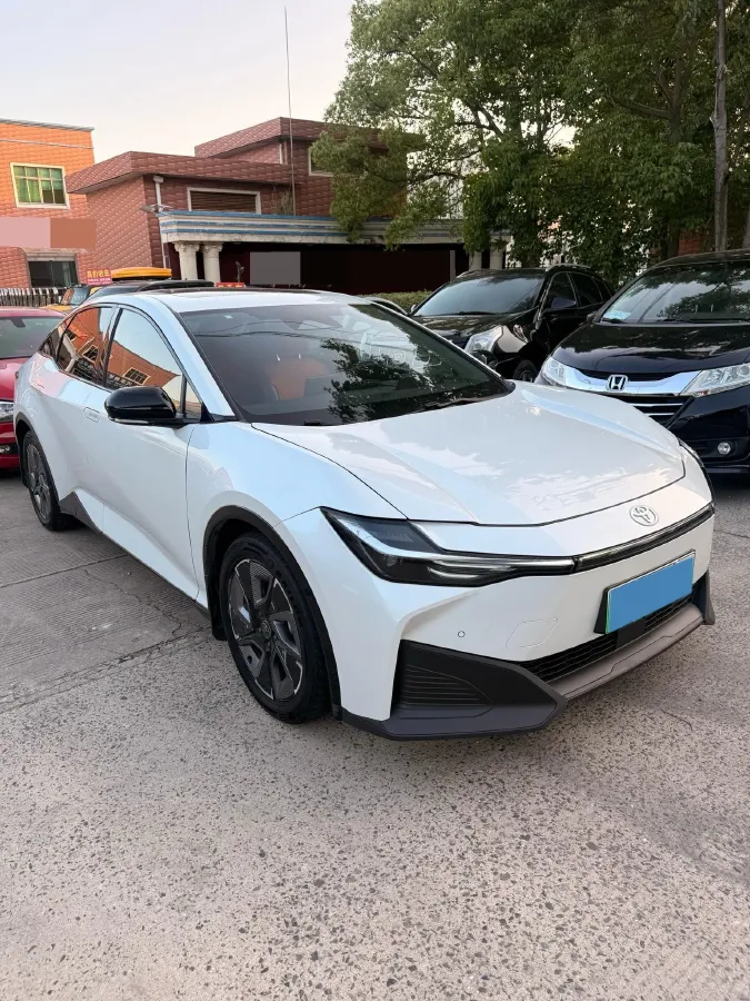 2023 Toyota bZ3 BEV 49.92KWH,autocango,china used car exporter,china ev exporter,chinese used car exporter,chinese used ev exporter