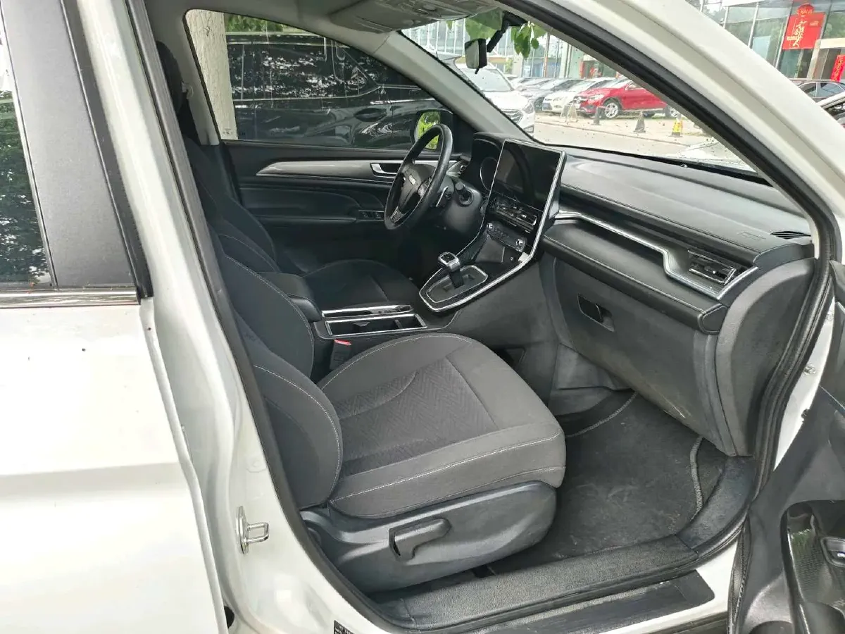2023 Haval M6 1.5T 150HP L4 7DCT,autocango,china used car exporter,china ev exporter,chinese used car exporter,chinese used ev exporter