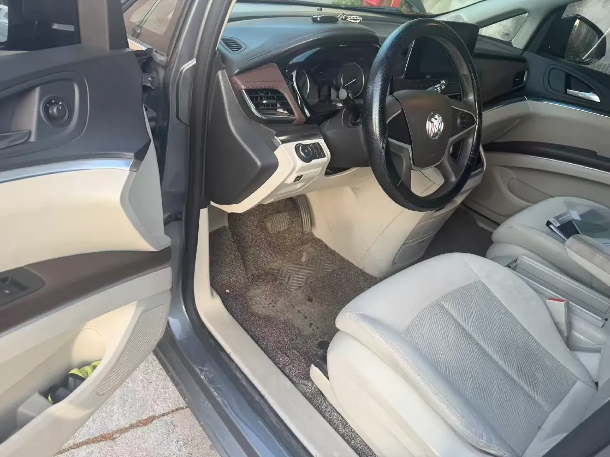 2022 Buick GL8 2.0T 237HP L4 9AT,autocango,china used car exporter,china ev exporter,chinese used car exporter,chinese used ev exporter