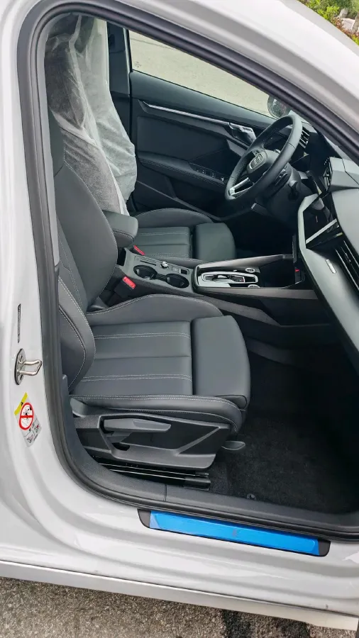 2025 Audi A3 1.5T 160HP L4 7DCT,autocango,china used car exporter,china ev exporter,chinese used car exporter,chinese used ev exporter