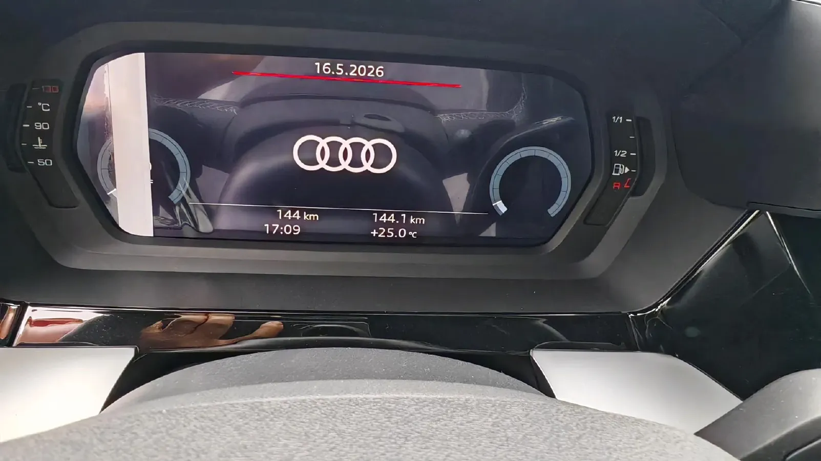 2025 Audi A3 1.5T 160HP L4 7DCT,autocango,china used car exporter,china ev exporter,chinese used car exporter,chinese used ev exporter