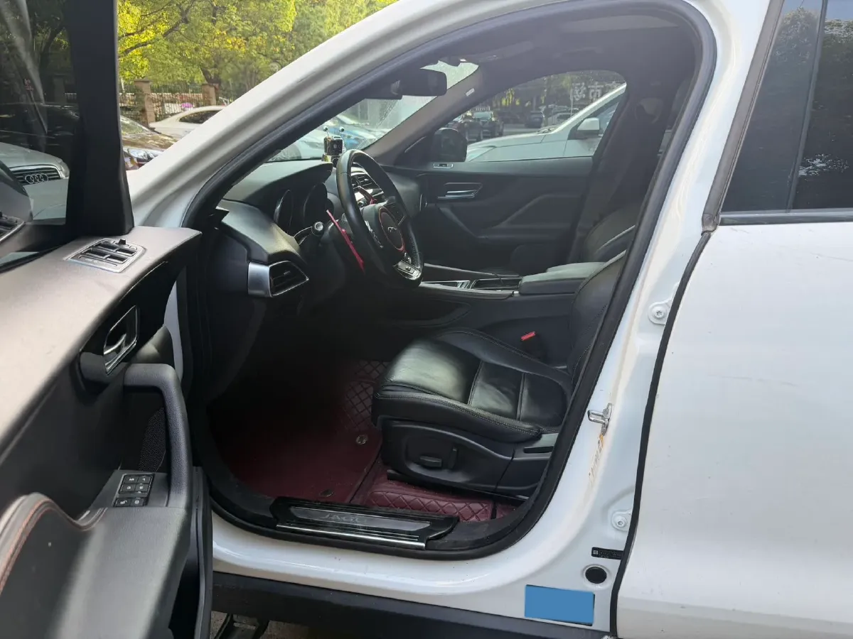 2018 Jaguar F-PACE 2.0T 250HP L4 8AT,autocango,china used car exporter,china ev exporter,chinese used car exporter,chinese used ev exporter