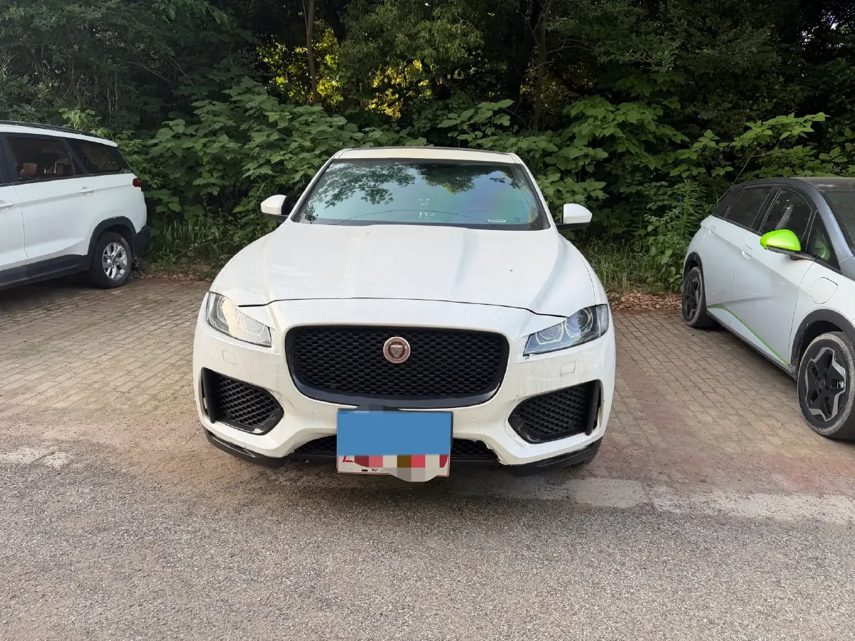 2018 Jaguar F-PACE 2.0T 250HP L4 8AT,autocango,china used car exporter,china ev exporter,chinese used car exporter,chinese used ev exporter