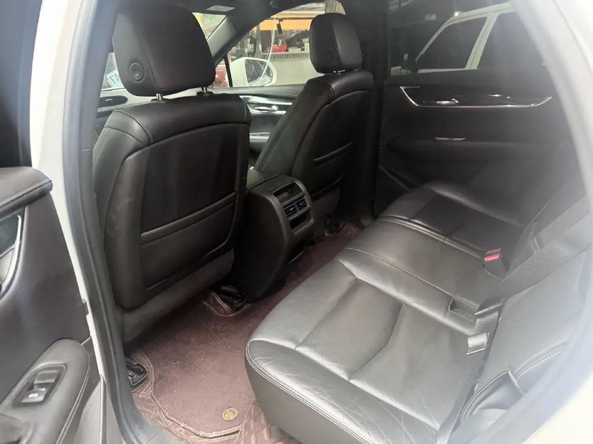 2020 Cadillac XT5 2.0T 237HP L4 9AT,autocango,china used car exporter,china ev exporter,chinese used car exporter,chinese used ev exporter