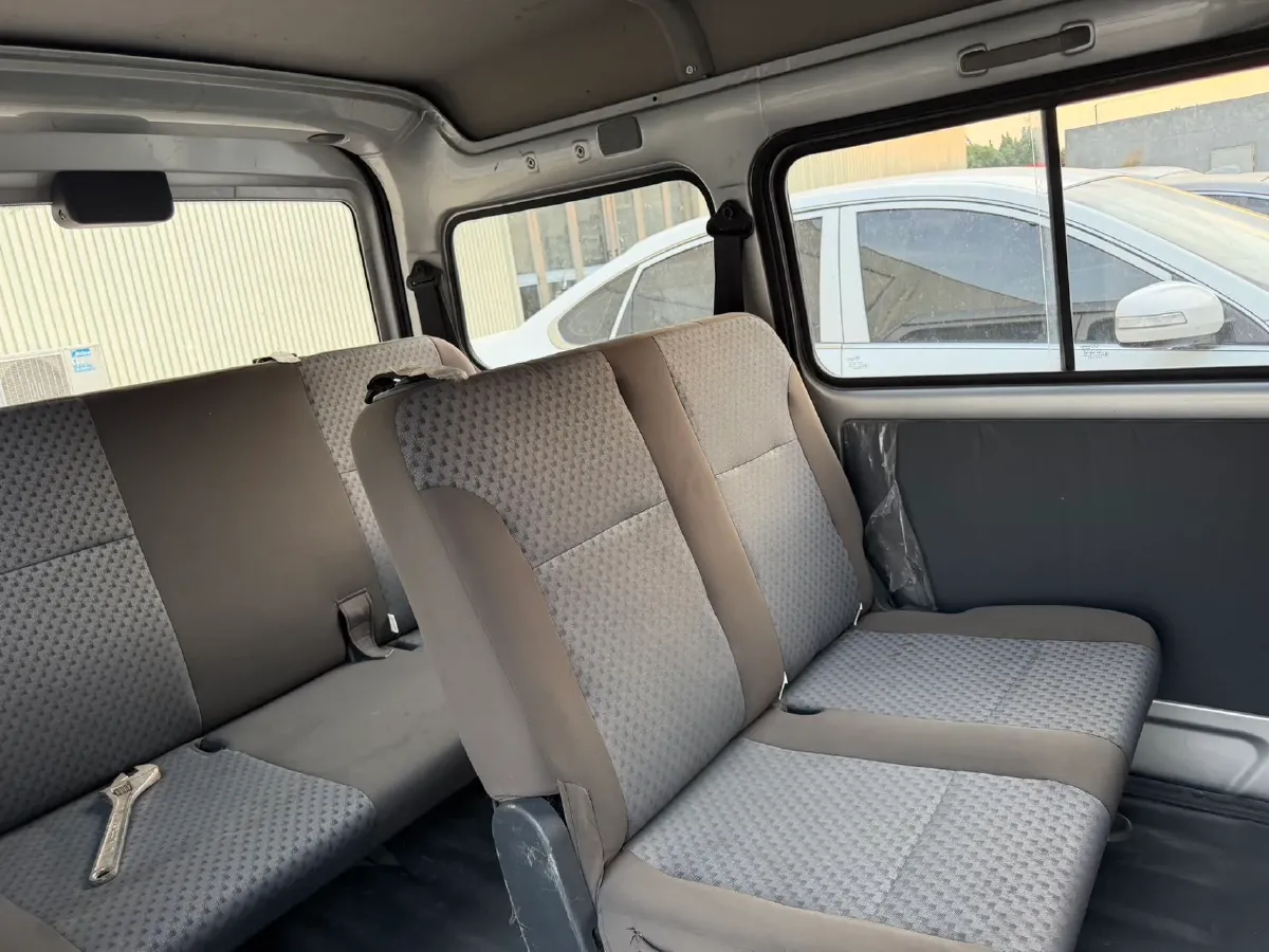 2020 WuLing ZhiGuang 1.2L 76HP L4 5MT,autocango,china used car exporter,china ev exporter,chinese used car exporter,chinese used ev exporter