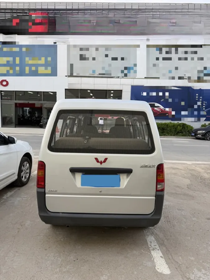 2020 WuLing ZhiGuang 1.2L 76HP L4 5MT,autocango,china used car exporter,china ev exporter,chinese used car exporter,chinese used ev exporter