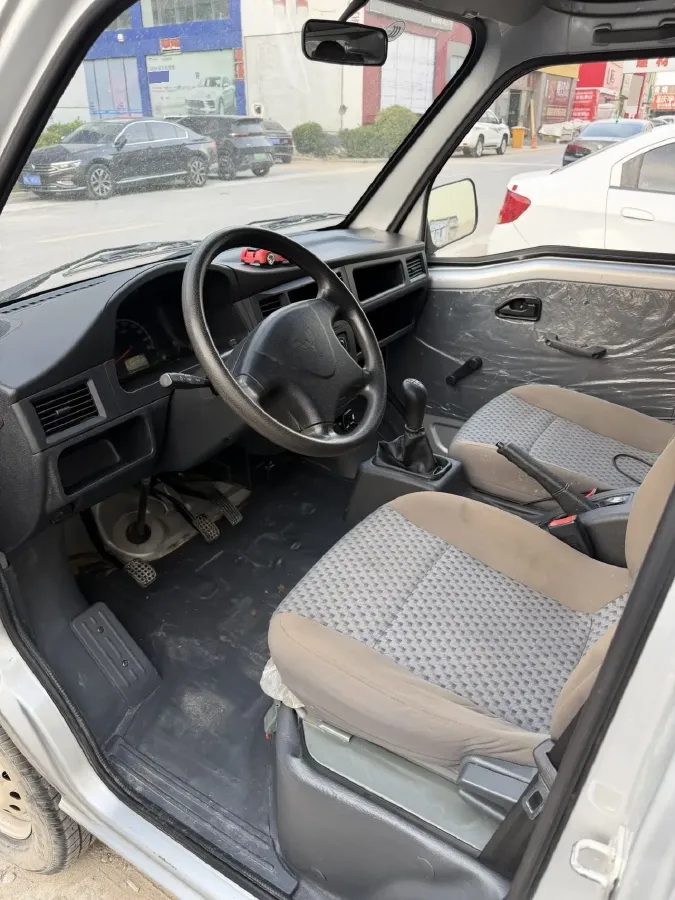 2020 WuLing ZhiGuang 1.2L 76HP L4 5MT,autocango,china used car exporter,china ev exporter,chinese used car exporter,chinese used ev exporter