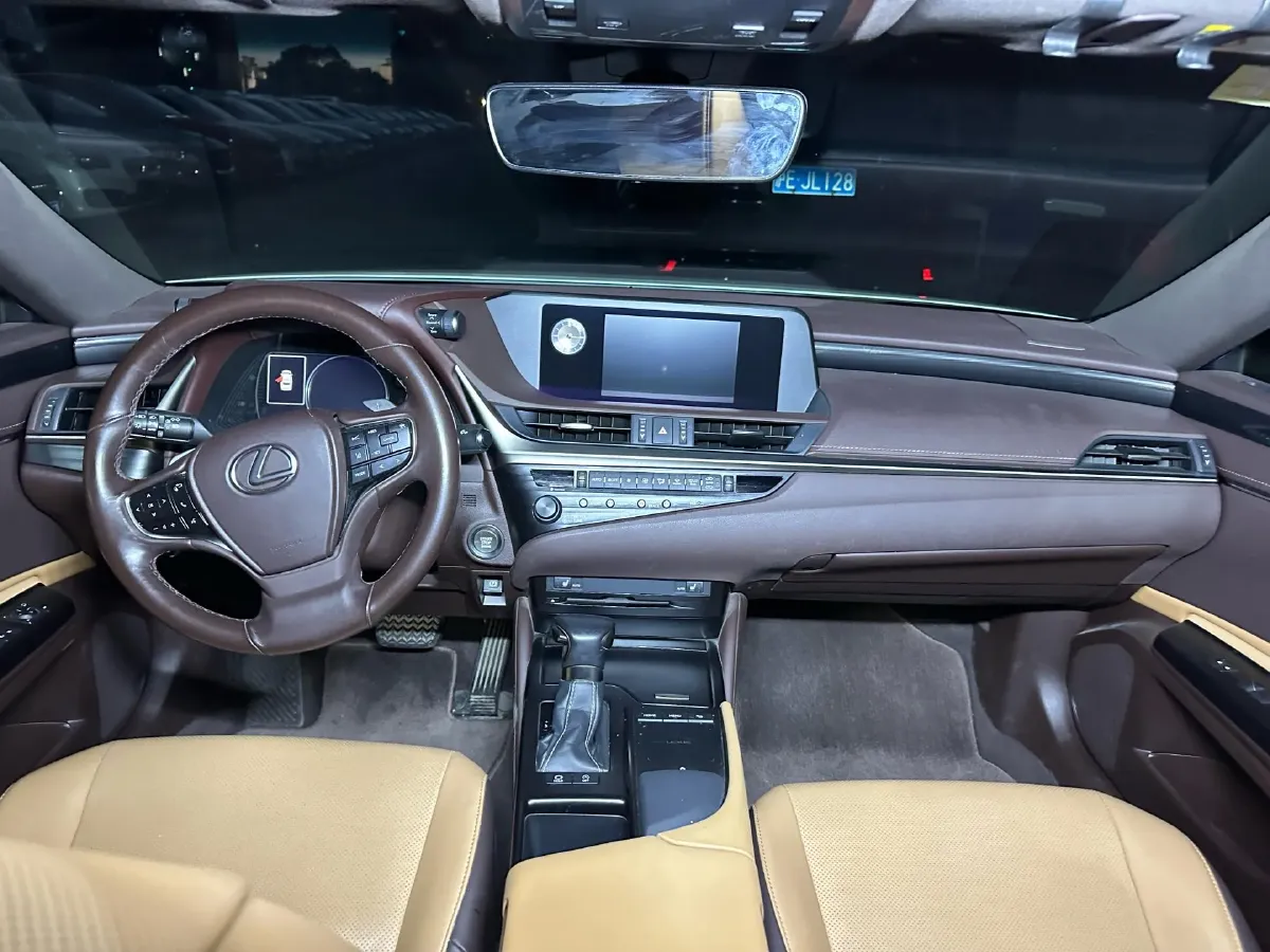 2015 Lexus ES 2.0L 167HP L4 6AT,autocango,china used car exporter,china ev exporter,chinese used car exporter,chinese used ev exporter
