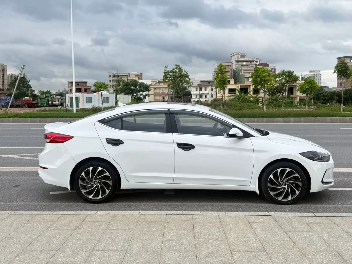2020 Hyundai Elantra 1.5L 115HP L4 CVT,autocango,china used car exporter,china ev exporter,chinese used car exporter,chinese used ev exporter