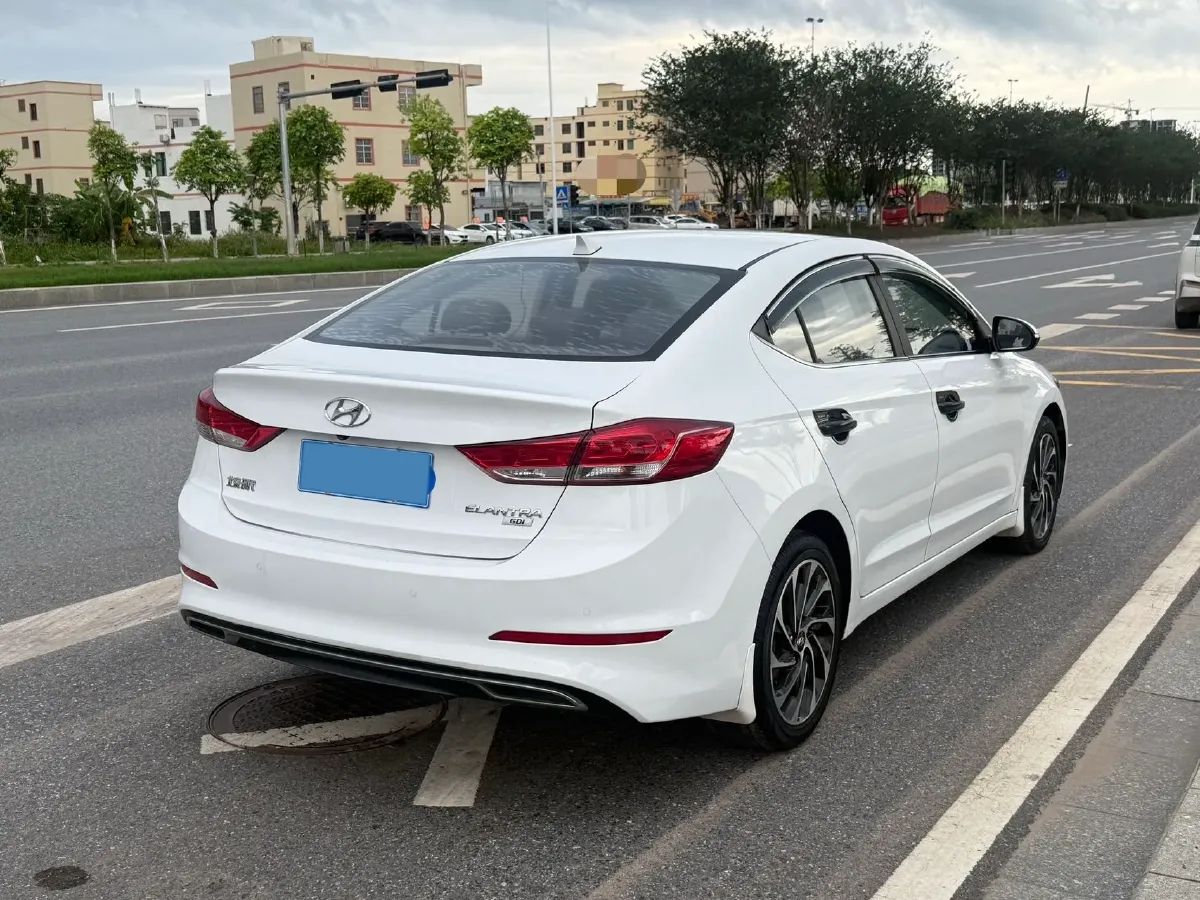 2020 Hyundai Elantra 1.5L 115HP L4 CVT,autocango,china used car exporter,china ev exporter,chinese used car exporter,chinese used ev exporter