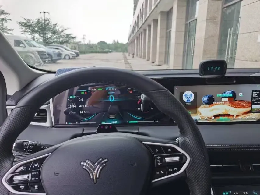2021 GAC Trumpchi M6 1.5T 169HP L4 7DCT,autocango,china used car exporter,china ev exporter,chinese used car exporter,chinese used ev exporter
