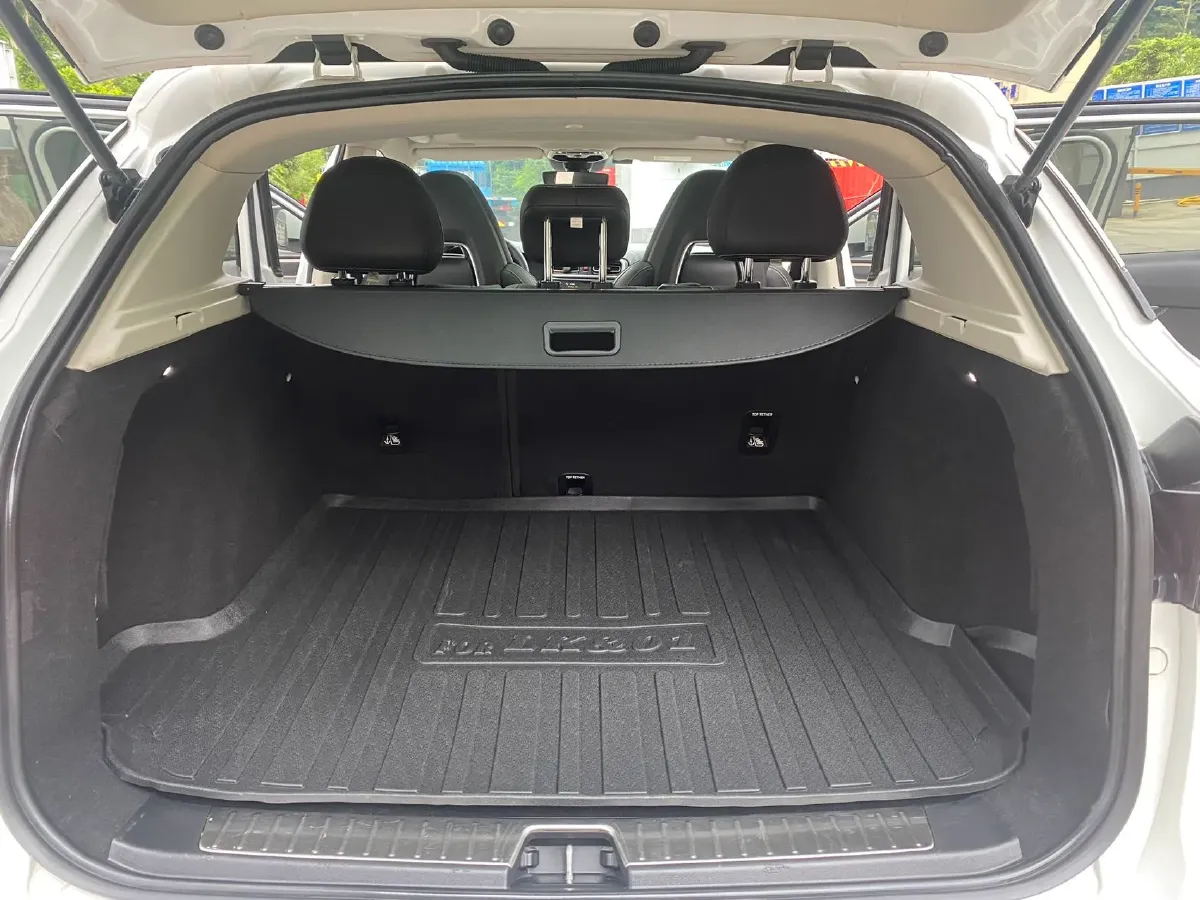 2017 Zotye SR9 2.0T 190HP L4 6DCT,autocango,china used car exporter,china ev exporter,chinese used car exporter,chinese used ev exporter