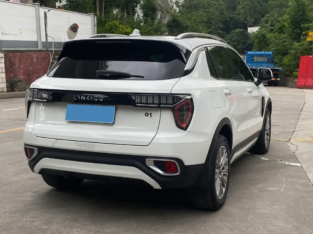 2017 Zotye SR9 2.0T 190HP L4 6DCT,autocango,china used car exporter,china ev exporter,chinese used car exporter,chinese used ev exporter