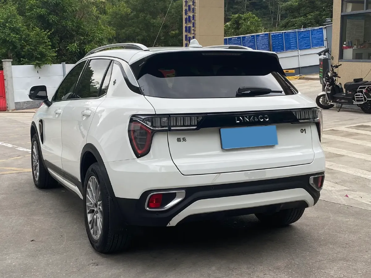 2017 Zotye SR9 2.0T 190HP L4 6DCT,autocango,china used car exporter,china ev exporter,chinese used car exporter,chinese used ev exporter