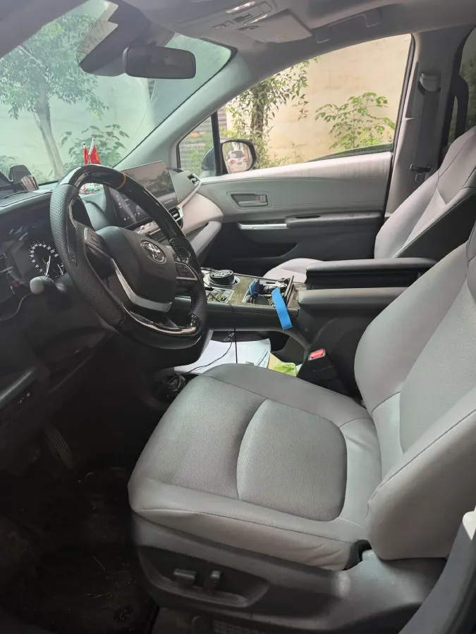 2023 Toyota Granvia 2.5L 189HP L4 E-CVT Hybrid,autocango,china used car exporter,china ev exporter,chinese used car exporter,chinese used ev exporter