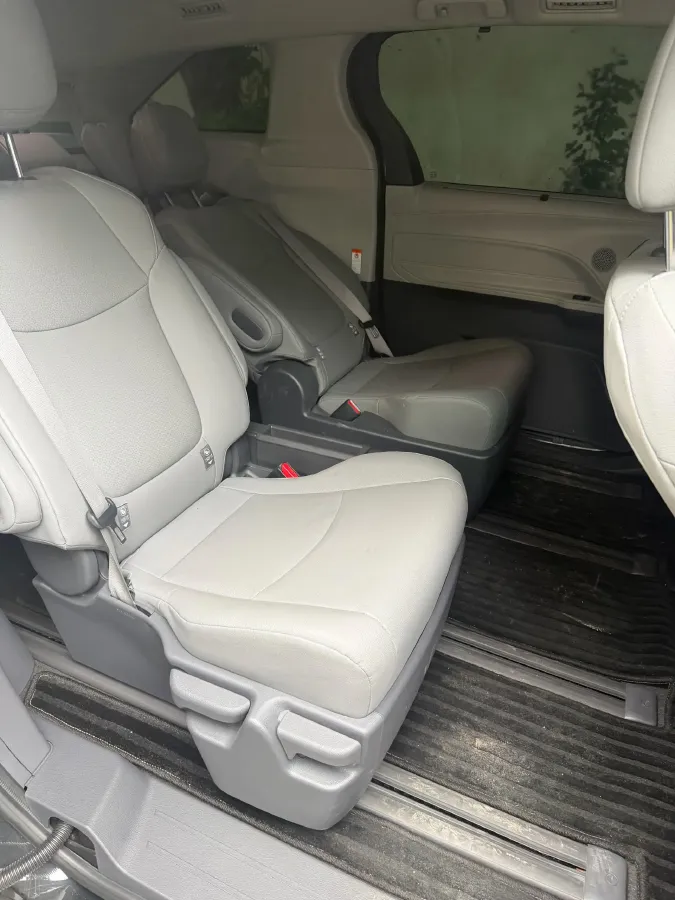 2023 Toyota Granvia 2.5L 189HP L4 E-CVT Hybrid,autocango,china used car exporter,china ev exporter,chinese used car exporter,chinese used ev exporter
