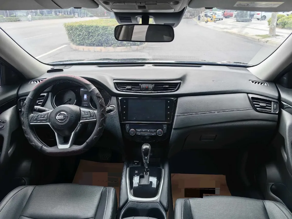 2025 Nissan X-Trail 2.0L 151HP L4 CVT,autocango,china used car exporter,china ev exporter,chinese used car exporter,chinese used ev exporter